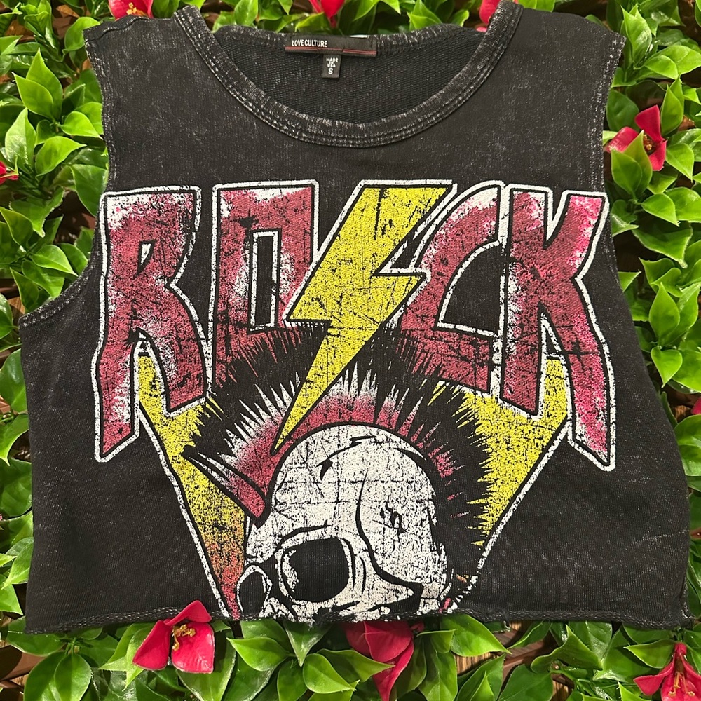 Love Culture Rock Skull Black and Red Trendy Tank Top